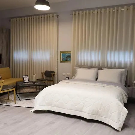 Hira Center 5 *